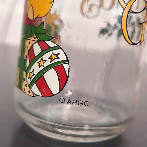 Vintage 80s Painted Glass Holiday Christmas Santa Claus Salt & Pepper Shakers - Picture 10 of 12